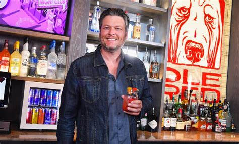 blake shelton ole red bar.